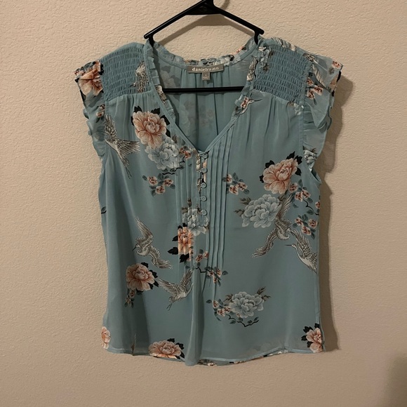 Liona Flutter Detail Blouse - Picture 3 of 4